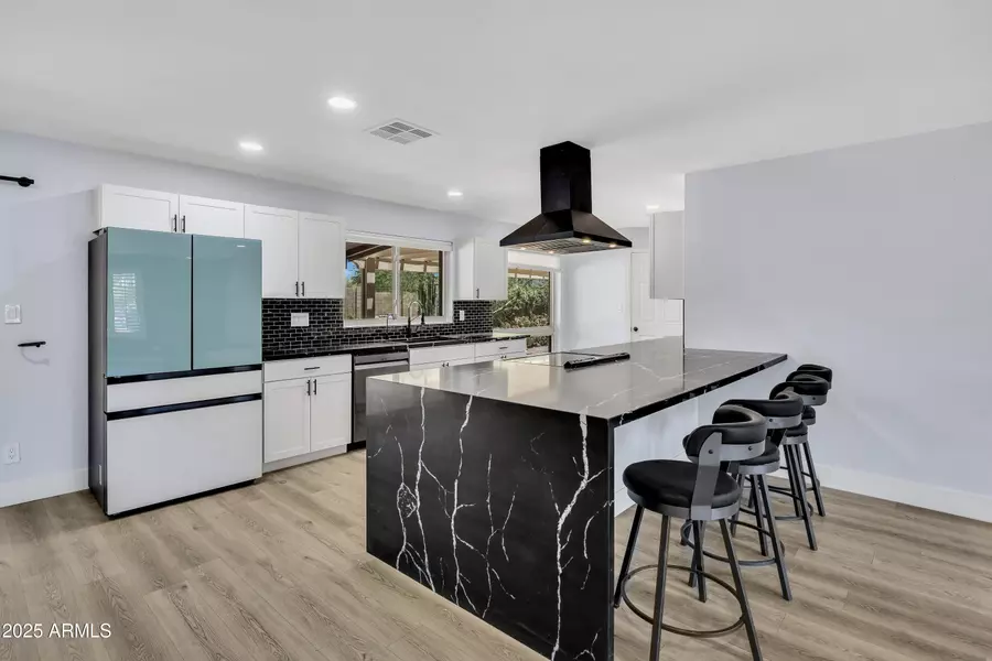 5728 E SHARON Drive, Scottsdale, AZ 85254