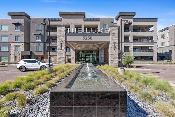 5250 E DEER VALLEY Drive #247, Phoenix, AZ 85054