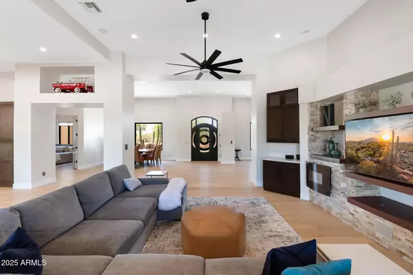 Phoenix, AZ 85086,39419 N 7TH Avenue