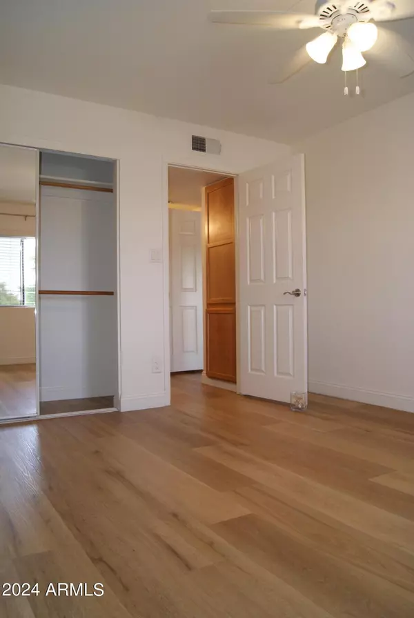 Phoenix, AZ 85018,3825 E Camelback Road #248