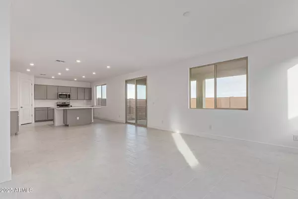 San Tan Valley, AZ 85143,2968 E Mecklenburg Way