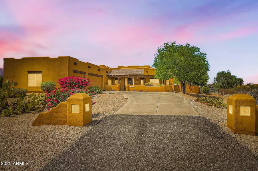 19834 W Minnezona Avenue, Litchfield Park, AZ 85340
