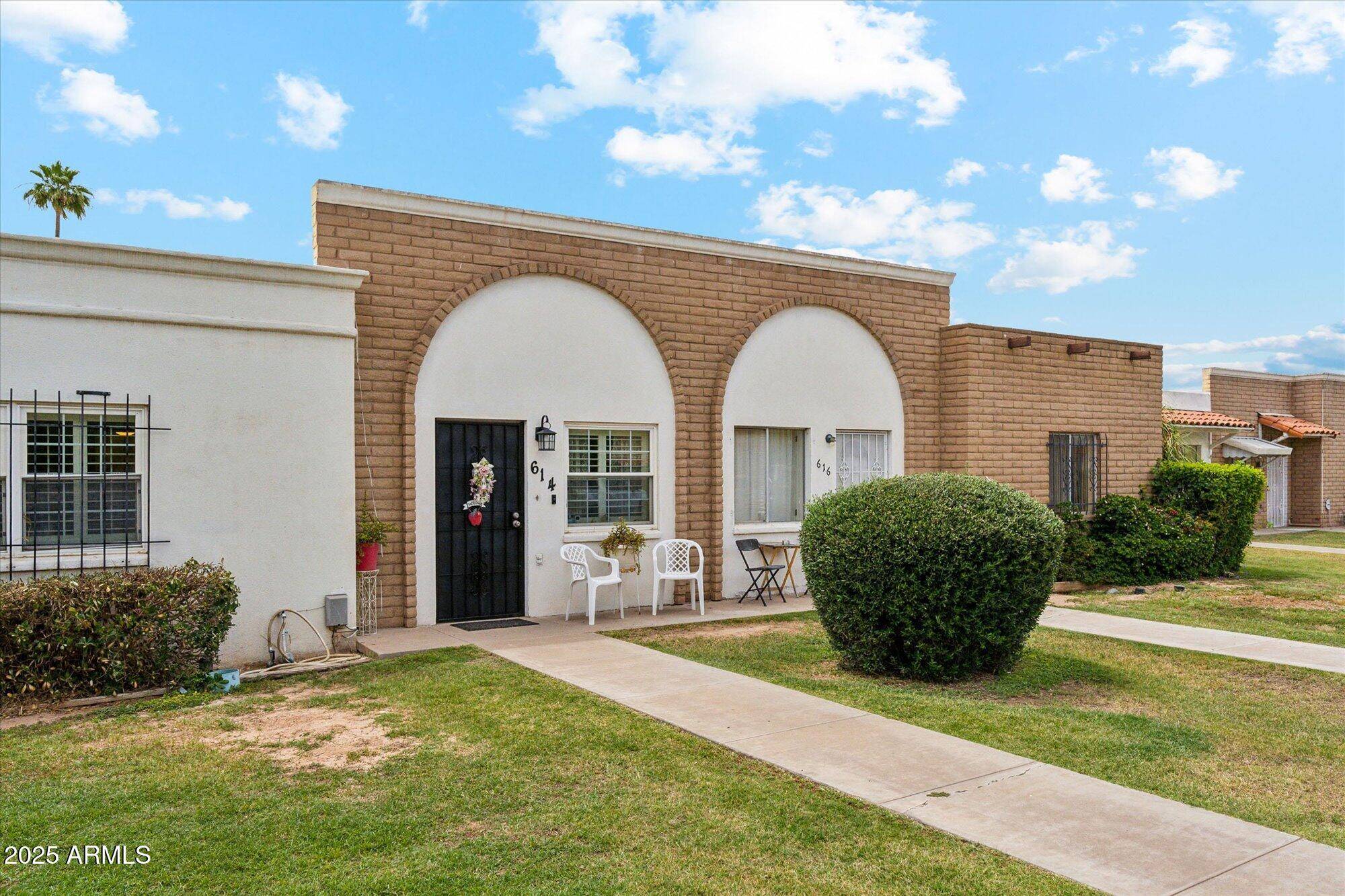 614 N PIONEER Circle, Mesa, AZ 85203