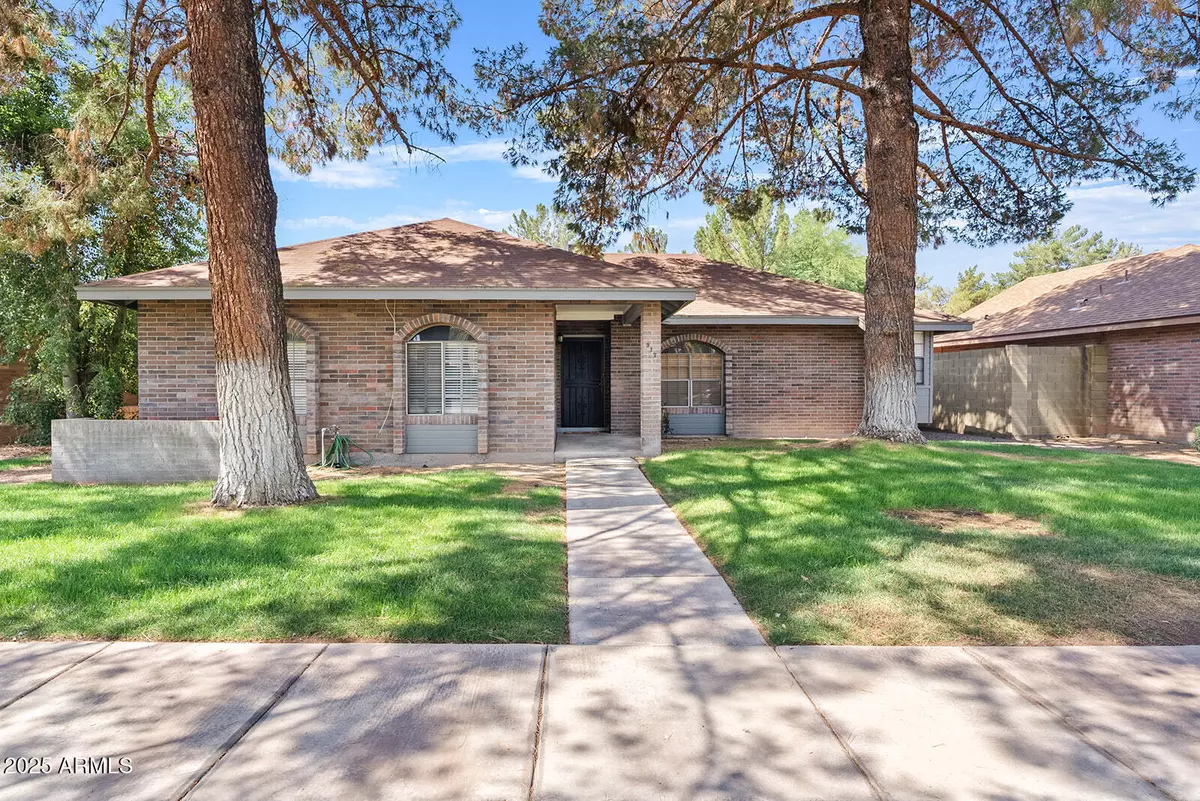Gilbert, AZ 85234,917 E LEXINGTON Avenue