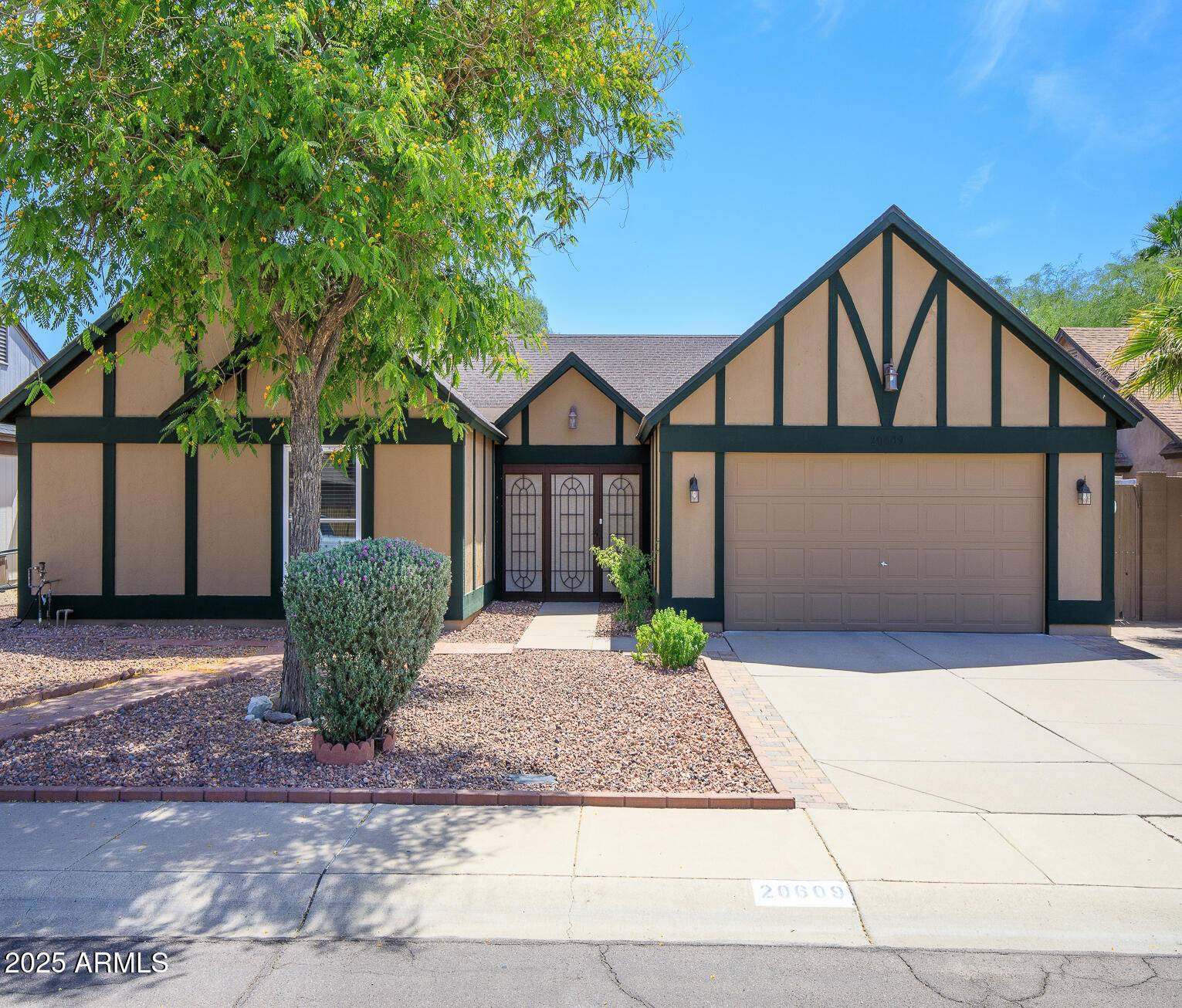 Phoenix, AZ 85027,20609 N 4TH Avenue