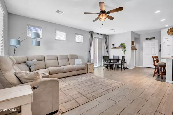 Phoenix, AZ 85043,5741 W WARNER Street