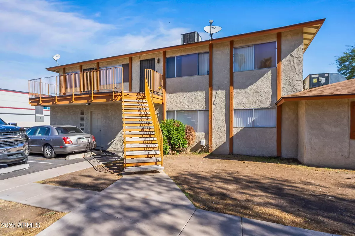Phoenix, AZ 85051,3308 W LOMA Lane #4