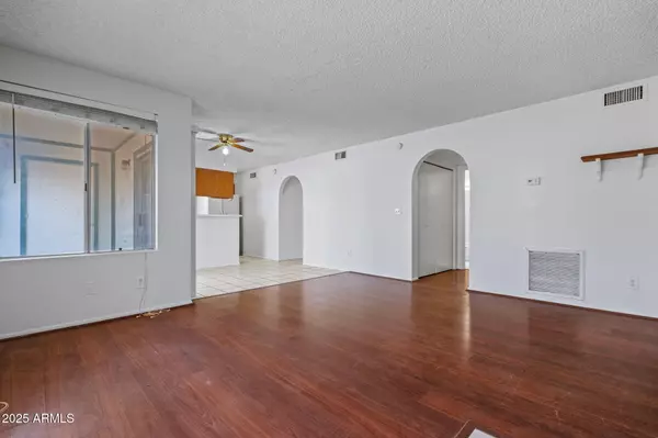 Mesa, AZ 85208,9928 E BIRCHWOOD Avenue #1