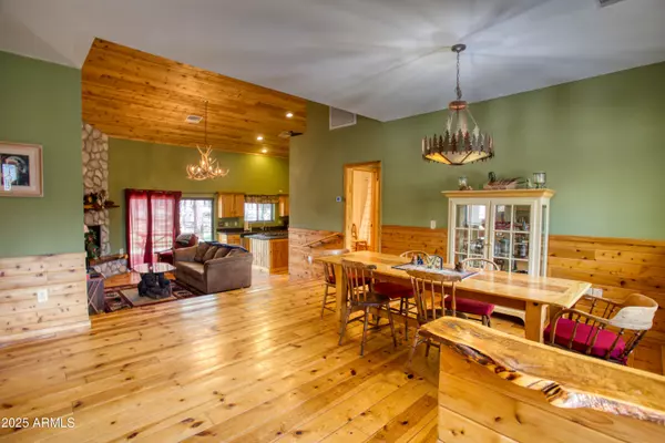 Pinetop, AZ 85935,5238 BUCK SPRINGS Road