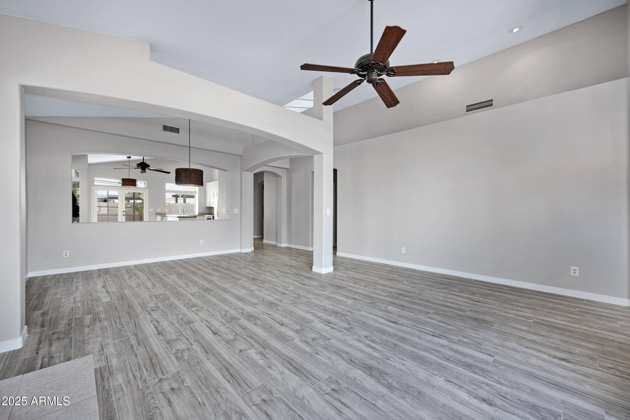 Tempe, AZ 85284,115 W EL FREDA Road