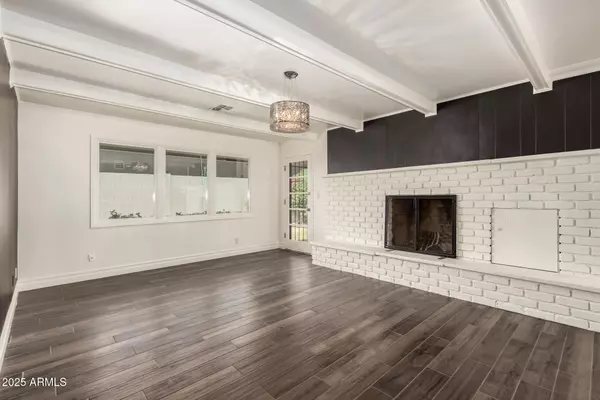 Phoenix, AZ 85018,4109 N 33RD Place