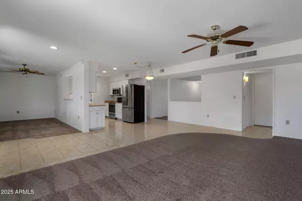 Sun City, AZ 85351,10325 W PRAIRIE HILLS Circle