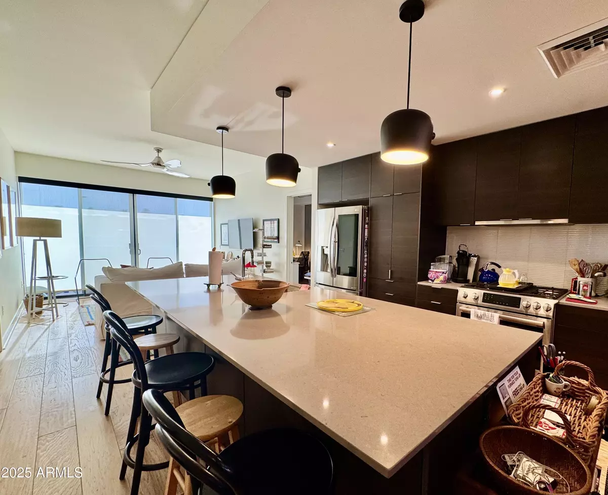 Phoenix, AZ 85016,2300 E CAMPBELL Avenue #212