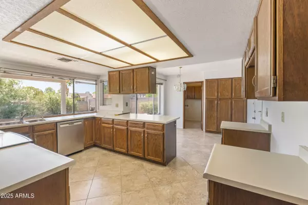 Phoenix, AZ 85032,4535 E REDFIELD Road