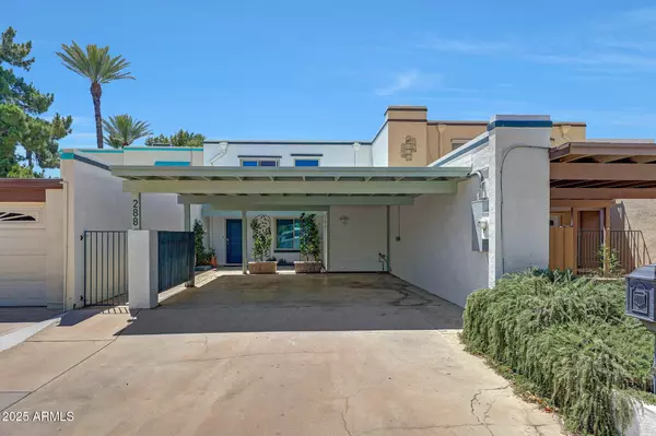 288 LAGUNA Drive W, Litchfield Park, AZ 85340