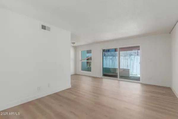 Phoenix, AZ 85014,4235 N 13TH Place