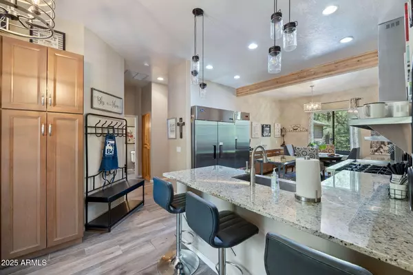 Show Low, AZ 85901,1180 E WATERWAY Lane