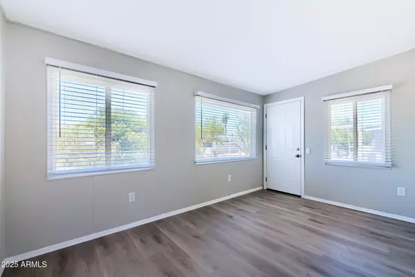Mesa, AZ 85206,863 LEISURE WORLD --
