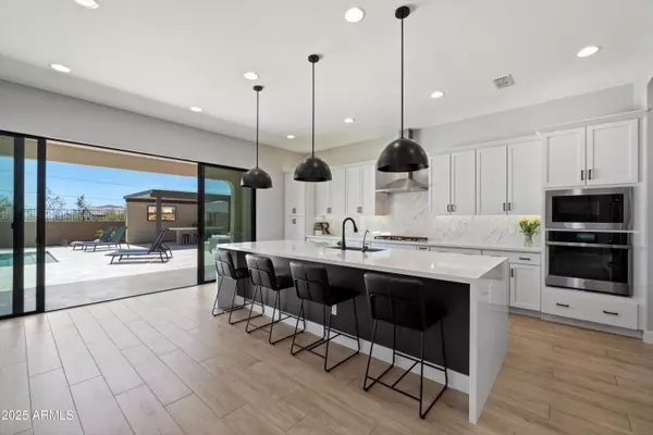 Phoenix, AZ 85024,2107 E FALLEN LEAF Lane