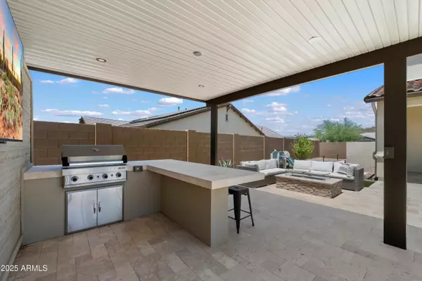 Phoenix, AZ 85024,2107 E FALLEN LEAF Lane