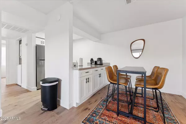 Phoenix, AZ 85040,2739 E TAMARISK Avenue #3