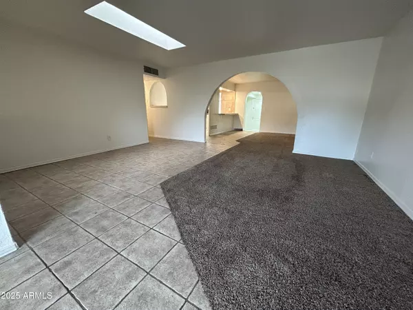 Phoenix, AZ 85019,3062 N 42ND Avenue