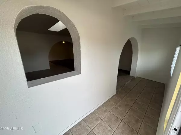 Phoenix, AZ 85019,3062 N 42ND Avenue