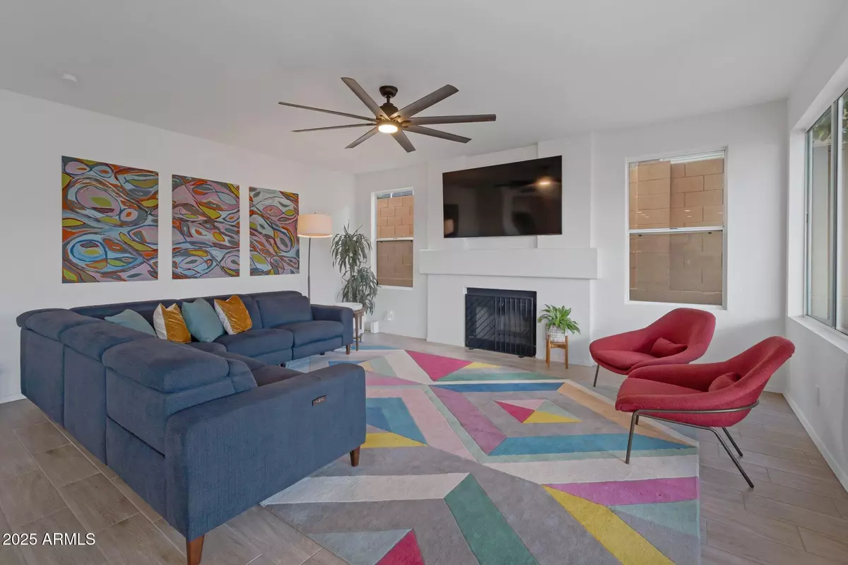 Phoenix, AZ 85045,15421 S 16TH Drive