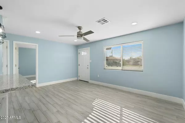 Phoenix, AZ 85040,5011 S 20TH Place