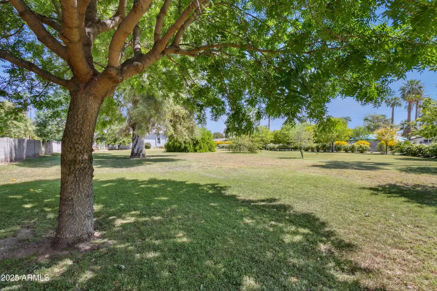 316 E BETHANY HOME Road, Phoenix, AZ 85012