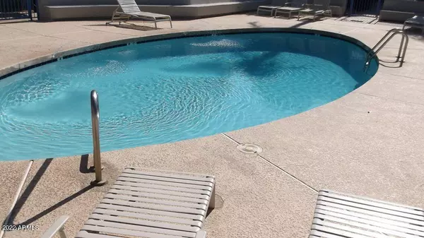Phoenix, AZ 85018,3301 E EARLL Drive #219