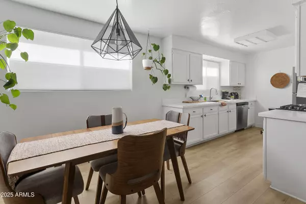 Phoenix, AZ 85014,1111 E TURNEY Avenue #3