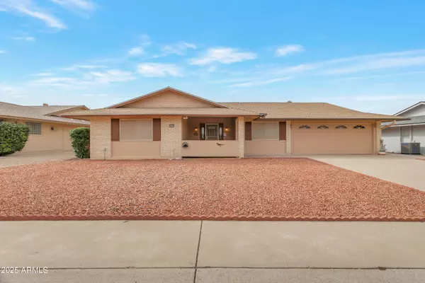 10733 W SARATOGA Circle, Sun City, AZ 85351