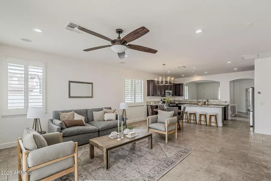 4067 S WHITE Drive, Chandler, AZ 85249