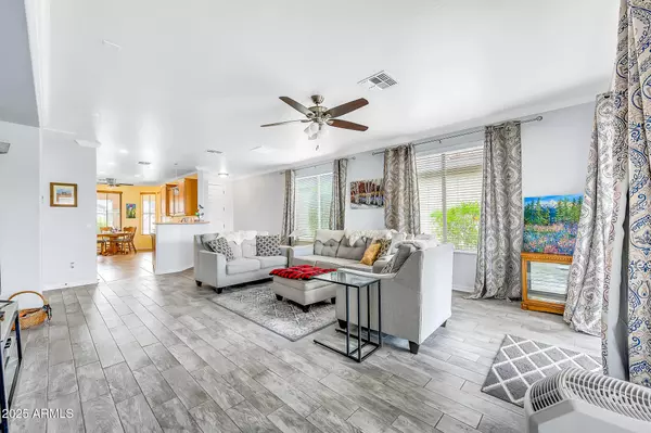San Tan Valley, AZ 85143,660 W TWIN PEAKS Parkway