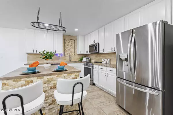 Glendale, AZ 85304,4353 W MESCAL Street