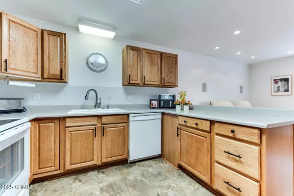 Surprise, AZ 85374,17200 W BELL Road #1015
