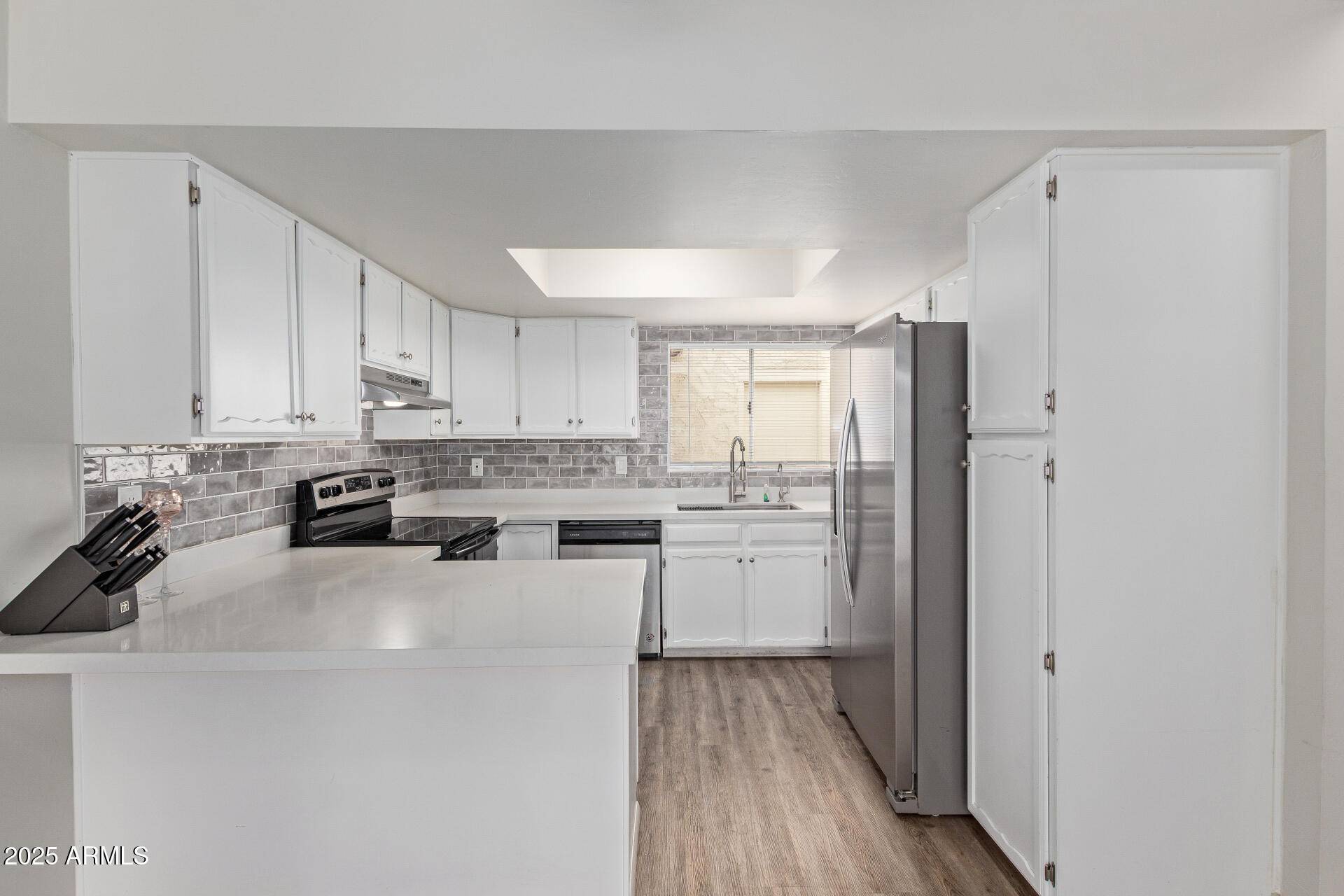 Glendale, AZ 85301,4722 W VIA CYNTHIA --