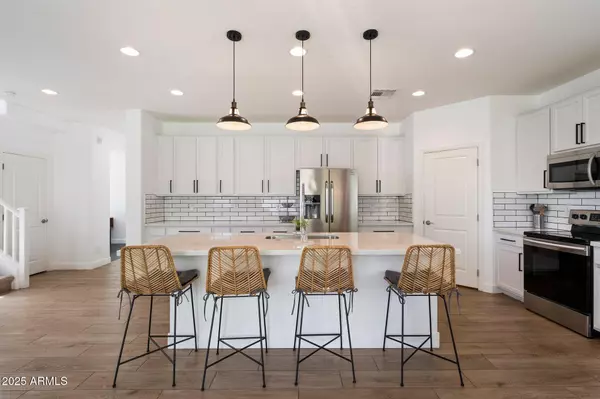 512 E BAMBOO Lane, San Tan Valley, AZ 85140