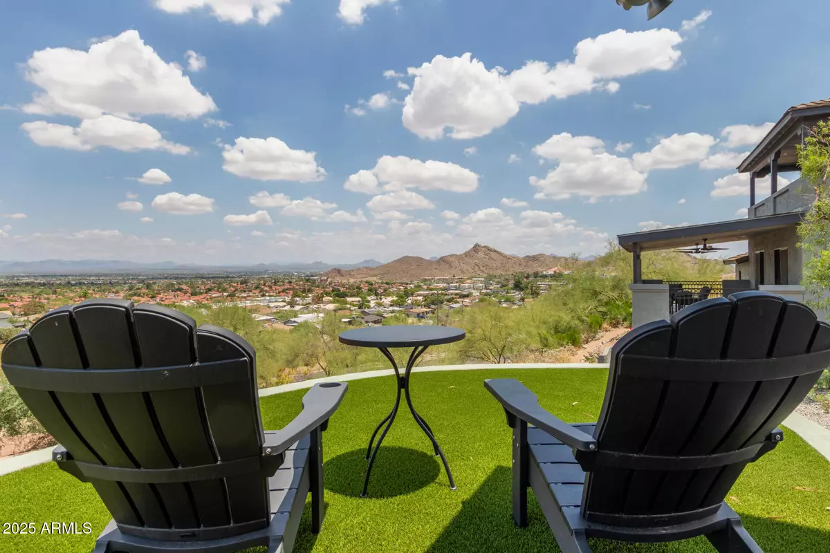 Phoenix, AZ 85022,1701 E Camino del Santo --