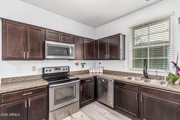 Phoenix, AZ 85035,1733 N 77TH Drive