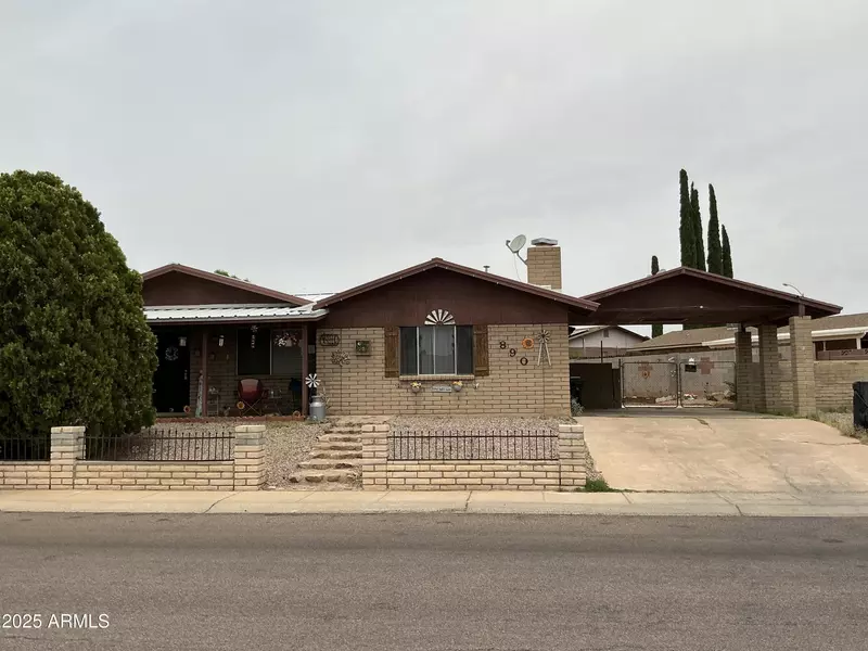 890 Palo Verde Drive, Sierra Vista, AZ 85635