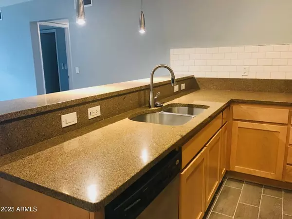 Phoenix, AZ 85032,4704 E Paradise Village Parkway N #211