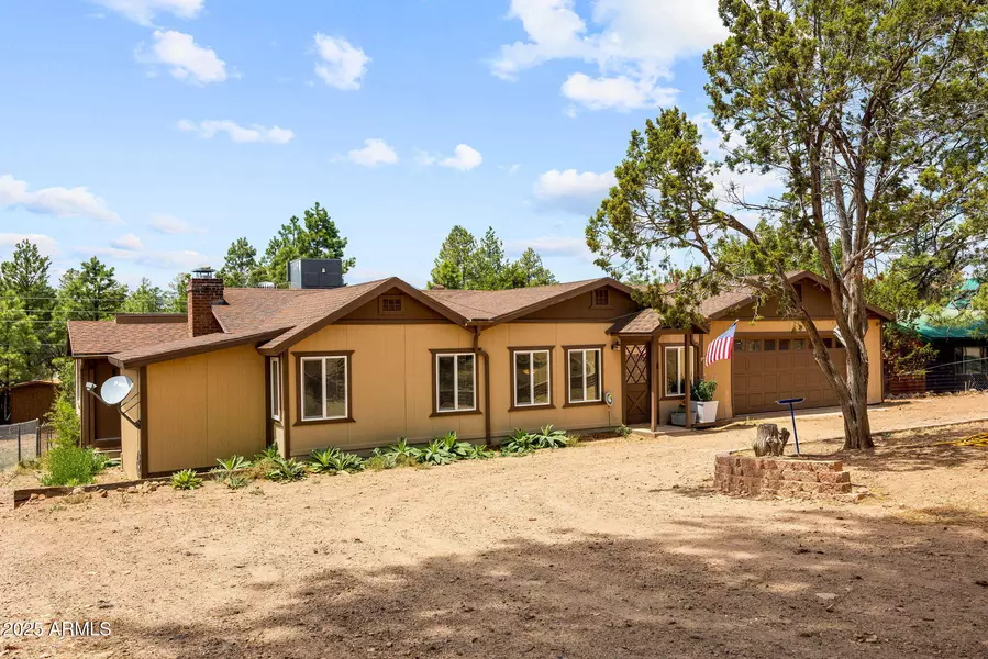 3384 Turkey Run, Overgaard, AZ 85933
