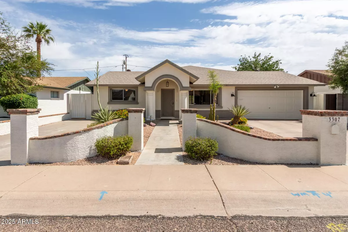 Phoenix, AZ 85032,3307 E ROVEEN Avenue