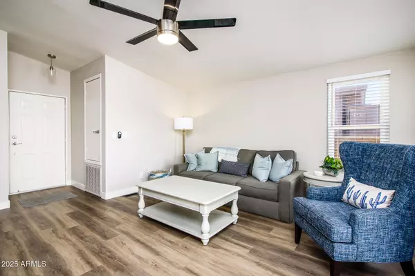 Chandler, AZ 85249,1672 E AUGUSTA Avenue