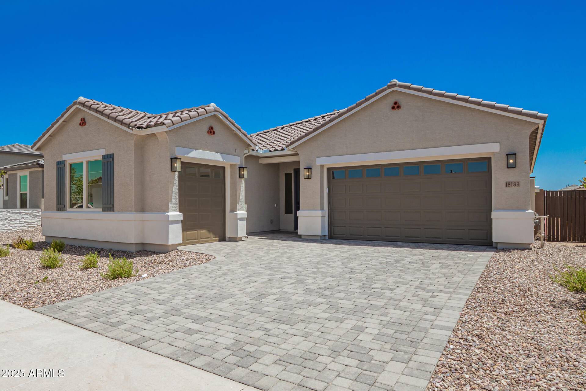 18189 W ASHLEY Drive, Goodyear, AZ 85338