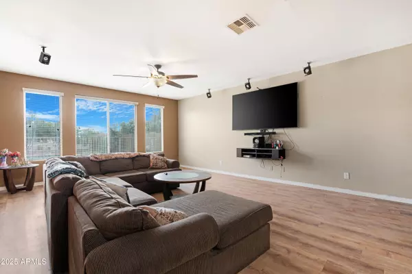 Maricopa, AZ 85138,44348 W WINDROSE Drive