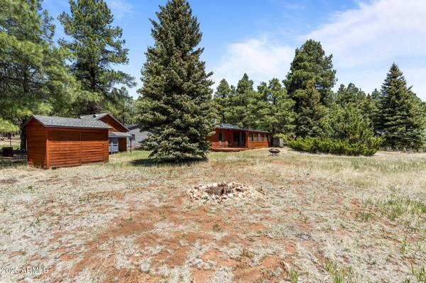 Flagstaff, AZ 86001,5735 WHITE TAIL Lane