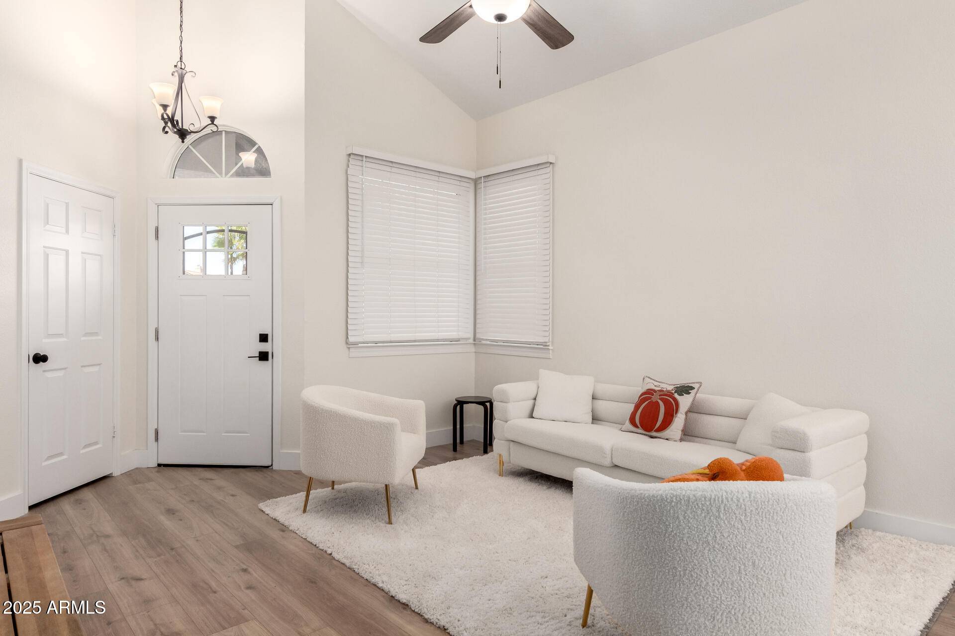 7702 W PIUTE Avenue, Glendale, AZ 85308